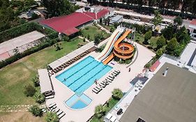 Royal Towers Hotel Kiris